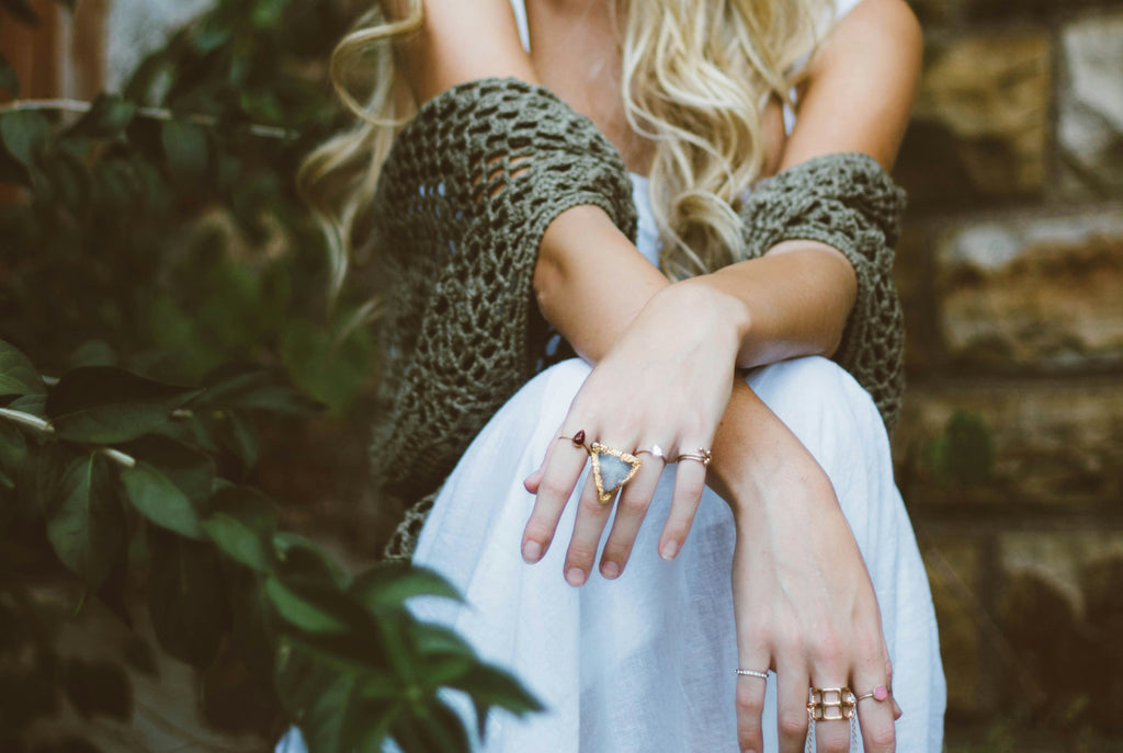 Accessorizing 101: How to Pair Your Jewelry with Different Outfits