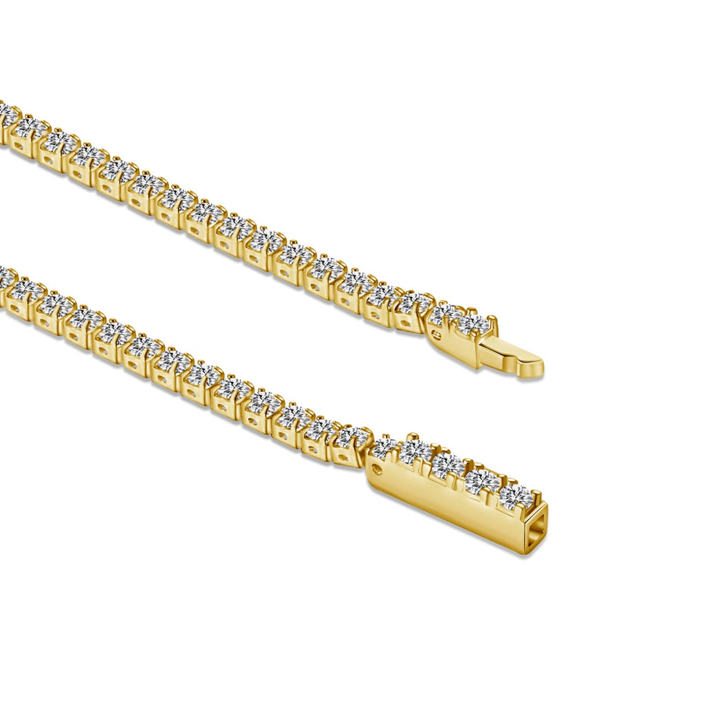 Close-Up of Hidden Clasp on Gold 2mm Round Brilliant Tennis Bracelet – Sleek and Secure Design