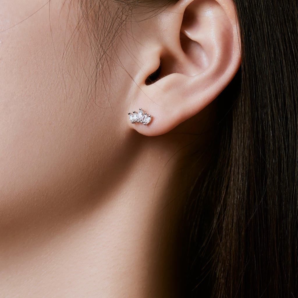 Adorn your lobes, cartilage, conch, helix, or tragus with these dazzling marquise crystal studs earrings. Perfect for turning everyday into a glam occasion. Sparkle in Silver or Gold Studs - you pick!